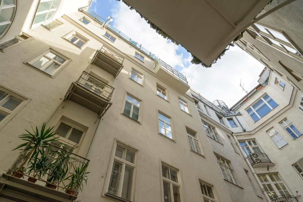 Senator Suite Stephansplatz By Ichbucheat Wien Ngoại thất bức ảnh