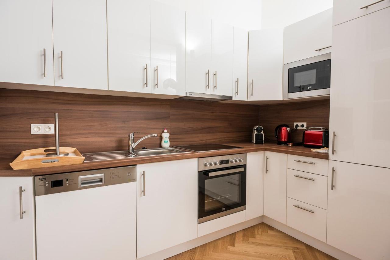 Senator Suite Stephansplatz By Ichbucheat Wien Ngoại thất bức ảnh