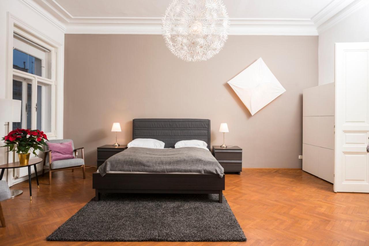 Senator Suite Stephansplatz By Ichbucheat Wien Ngoại thất bức ảnh